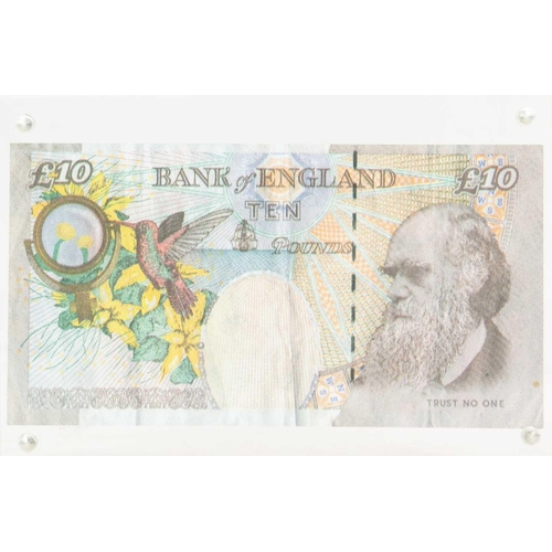 306 - § BANKSY (1974) Di Faced Tenner (2004) Offset lithograph in colours, 7.5 x 14.5cm, perspex frame 10 ... 