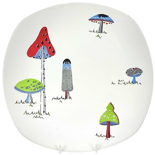 268 - A collection of Midwinter stylecraft tableware. Six plates with a toadstool design, a Midwinter sala... 