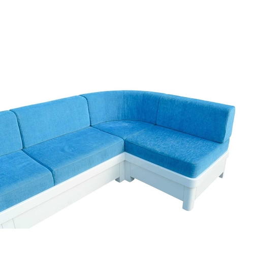 346 - ± Superyacht furnishings, a large upholstered outdoor seat of curved form. A contemporary design of ... 