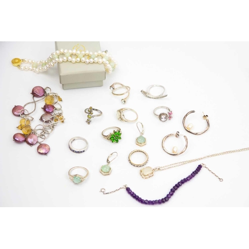 298 - A selection of contemporary silver jewels. Including a freshwater pearl and citrine bead silver adju... 