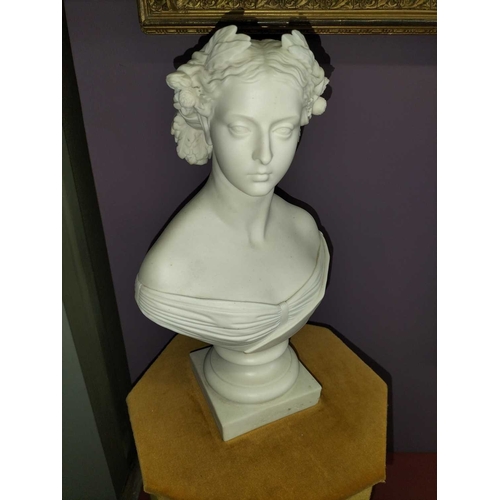 1071 - ± Entrance Queen Victoria a collection A large plaster bust of Queen Victoria 84 H cm together with ... 