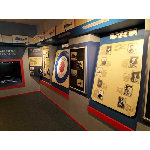 1154 - ± The War Gallery History of the RAF fighter display 