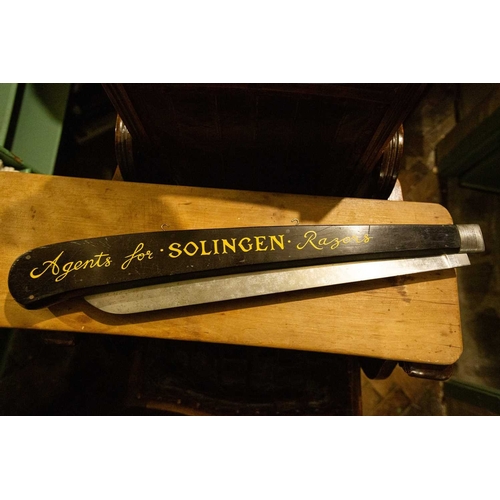 366 - ± E Thomas Gentleman's Hairdresser Impressive Solingen shop display advertising folding pen knife An... 