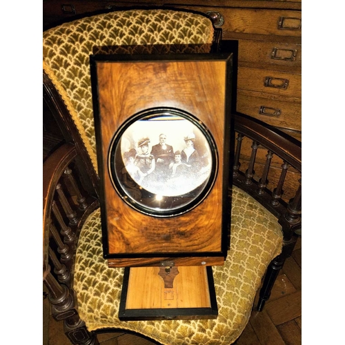 463 - ± Maggs Photographer Graphoscope A late 19th century Graphoscope Viewer perhaps French - This lot wi... 