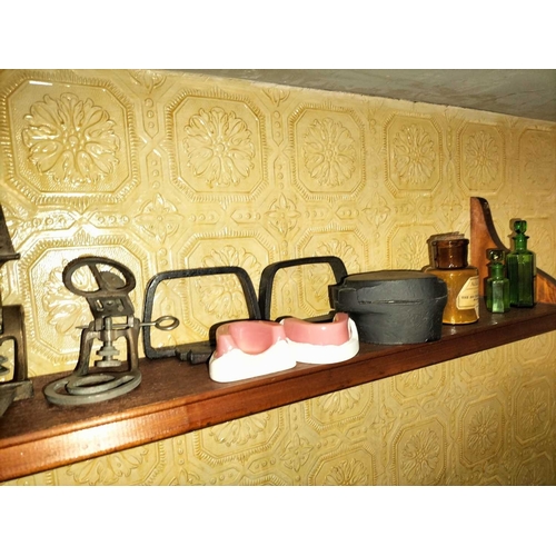 747 - ± Eli Reuben Dentist Bronze denture moulds and related items A large group of denture mould related ... 