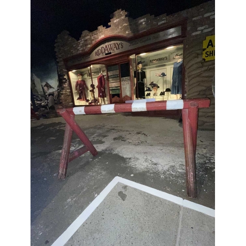 998 - ± Britain in the Blitz 17 Red & White Painted Wooden Barriers 17 red & white painted wooden barriers... 