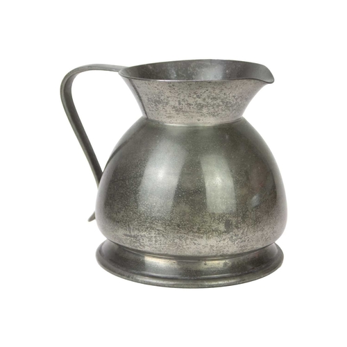 126 - A pair of Liberty & Co Tudric hammered pewter pedestal bowls. No. 01353. Height 4.5cm, 17cm diameter... 