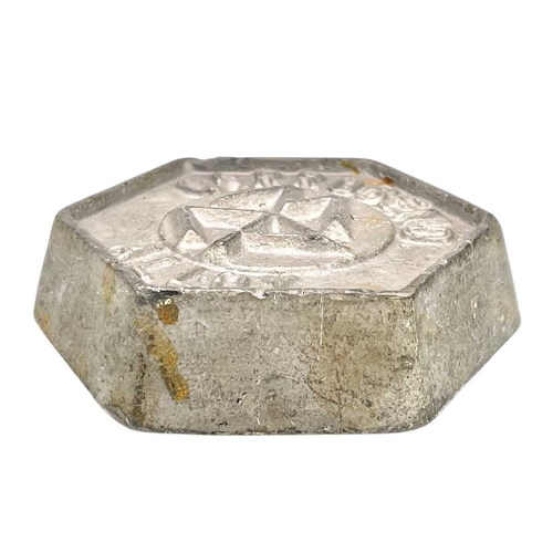 148 - A Cerrobend Alloy metal ingot. Stamped number 190960 and A251, width 8.5cm, weight 950gr.
