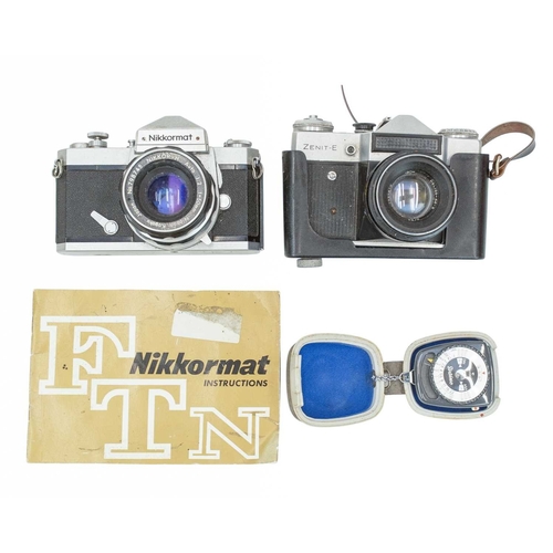 141 - A Nikon FTN Nikkormat SLR camera. Serial number FT 3522622, with a Nikkor-H 1:2 f=50mm lens, togethe... 