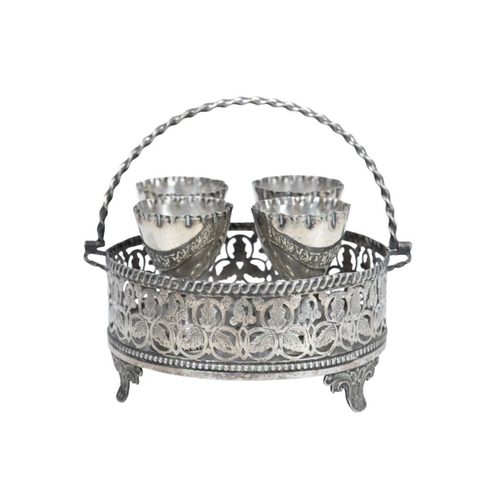 197 - An Edwardian pierced silver vase. Of trumpet form, Birmingham, 1905, 2.3oz, with a cut glass liner, ... 