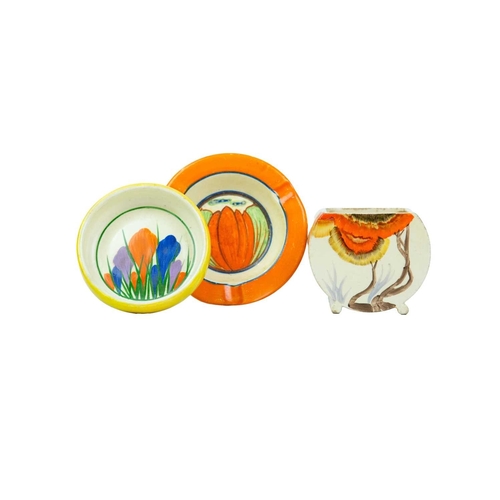 226 - A Clarice Cliff Orange Lily pattern ashtray. Circa 1928, printed Fantasque mark, diameter 11.5cm, to... 