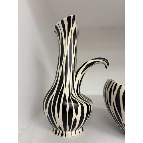 230 - Beswick 'Zebrette' ceramics. Circa 1950s, designed by James Hayward and Albert Hallam, includes a 13... 