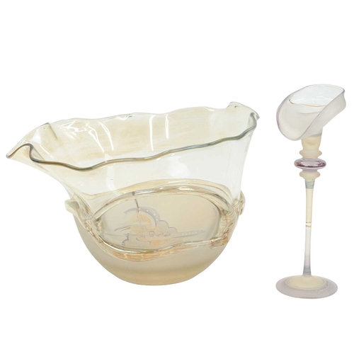 251 - Ion Tamaian (1954, Romanian) Art glass bowl. With a ruffled rim, opaque glass base with abstract pai... 