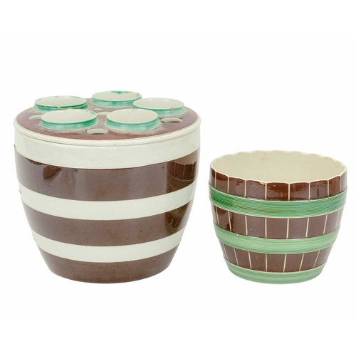 327 - A late 18th/early 19th century Wedgwood bulb pot with banded decoration. With removable tray. Impres... 