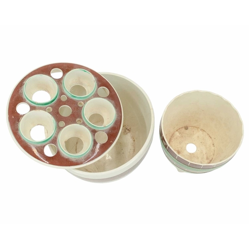 327 - A late 18th/early 19th century Wedgwood bulb pot with banded decoration. With removable tray. Impres... 