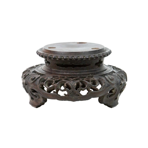 407 - Four Chinese porcelain famille rose cups. Early 19th century, variously decorated with polychrome en... 