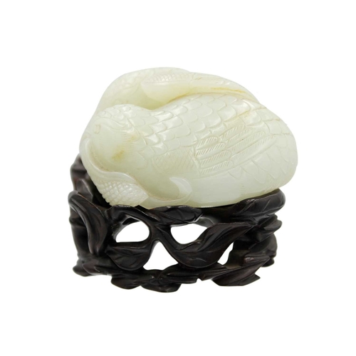 426 - A Chinese carved celadon jade group of quail, Qing Dynasty, 18th/19th century. Jade height 4cm, widt... 
