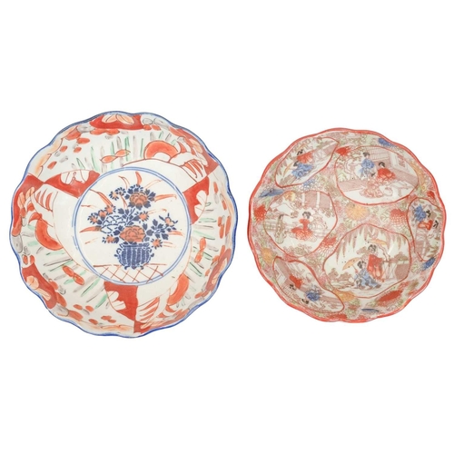 451 - A Chinese Famille Verte hexagonal vase. Late 19th century, painted with alternate panels of dragons ... 