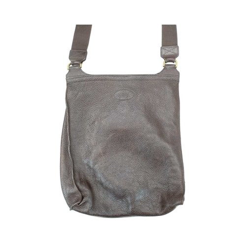 562 - A Mulberry 'Antony' messenger bag. Brown leather, with canvas shoulder straps and brass hardware, tw... 