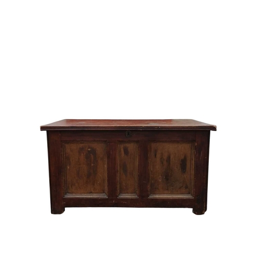 724 - A Victorian pine blanket chest. With a triple panel front, painted and stained finish, internally wi... 