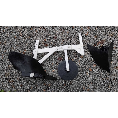 870 - An early 20th century farm plough attachment. Later painted. Length 78cm.