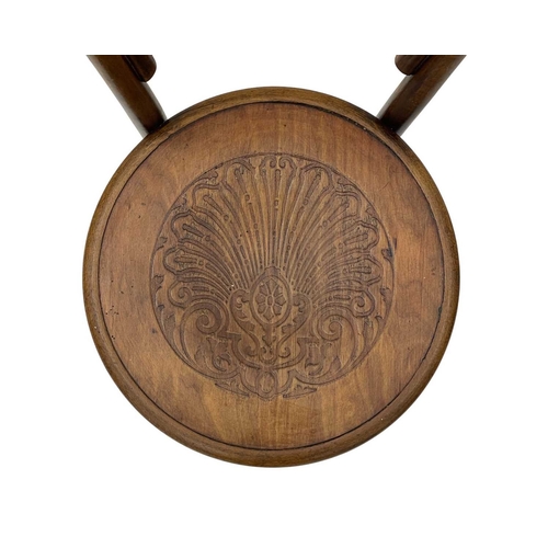 975 - A set of seven bentwood bistro chairs. Thonet style, early 20th century, with double hoop backs and ... 