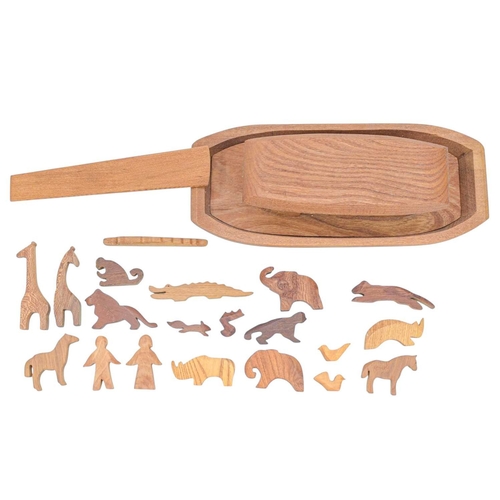 260 - A hand carved Noah's Ark. By Woodpecker Toys (John Spence) made in Devon, it features a removeable d... 