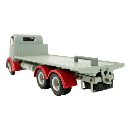 262 - Shackleton Toy Mechanical Foden F.G. Flatbed Vehicle A grey Shackleton F.G. Foden lorry (length 32cm... 