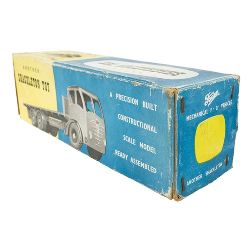 262 - Shackleton Toy Mechanical Foden F.G. Flatbed Vehicle A grey Shackleton F.G. Foden lorry (length 32cm... 