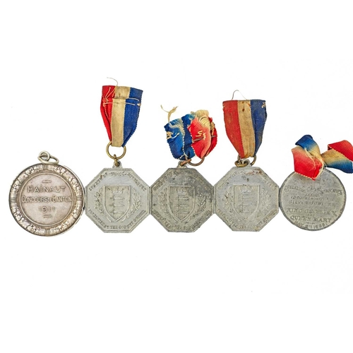 286 - Queen Mary Gift Tin containing various cap badges and medallions. Lot includes a good 1911 Belgium A... 