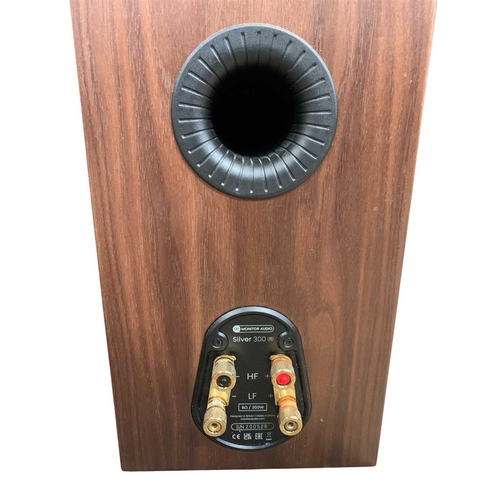 306 - Monitor Audio Silver 300 7g floor standing speakers. 200w, in the walnut veneer finish, height 100cm... 