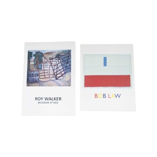 107 - (Modern Art) Twenty six exhibition catalogues 'Roy Walker. Selected Works,' exhibition 2004, Belgrav... 