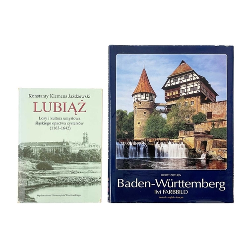 72 - (Architecture) Thirty-two works Includes a few illustrated works by B. T. Batsford Ltd: James Lees-M... 
