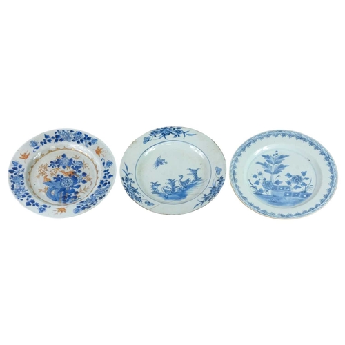 313 - Six Chinese blue and white plates and dishes. 18th and 19th century, diameter 24cm and smaller, toge... 
