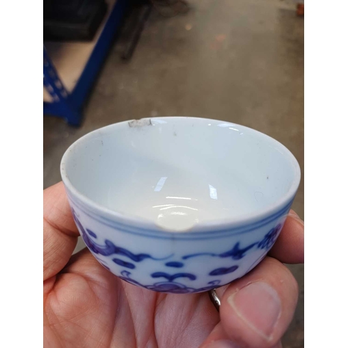 360 - A Chinese millefleur porcelain plate. Qianlong mark, but 20th century, painted in polychrome enamels... 