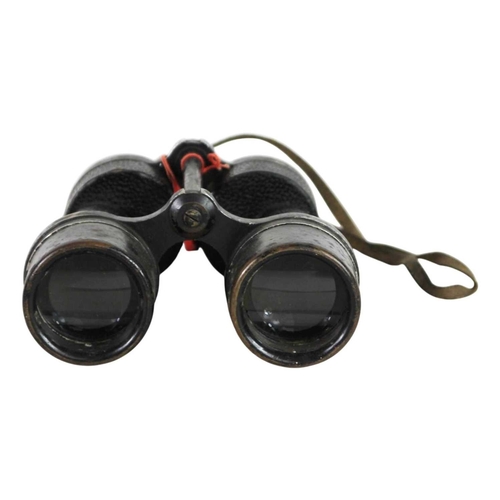 193 - Military binoculars. A pair of military Barr & Stroud 7x binoculars C.F.41, serial number 25398 in a... 