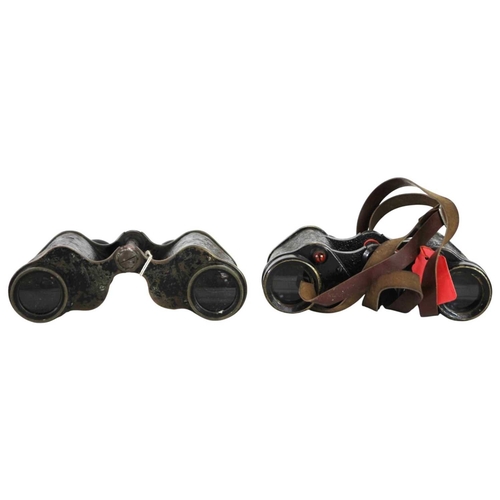 193 - Military binoculars. A pair of military Barr & Stroud 7x binoculars C.F.41, serial number 25398 in a... 