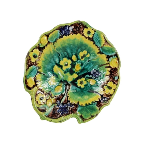 724 - A set of Samuel Alcock moulded dessert plates. Mid 19th century, majolica ware depiciting fruiting v... 