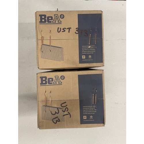 60 - BEA FRAME STAPLES. 2 BOXES OF 14/28 FRAMING STAPLES. 23,400 PER BOX. 46,800 STAPLES IN TOTAL

BEA CO... 