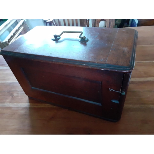 27 - Singer Hand Crank Sewing Machine C1880's .