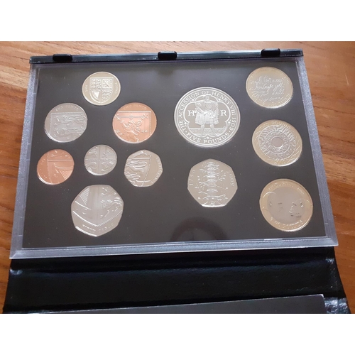 235 - Royal Mint Yearly Coin Set 2009 in Case. KEW GARDENS 50P COIN INCLUDED!!