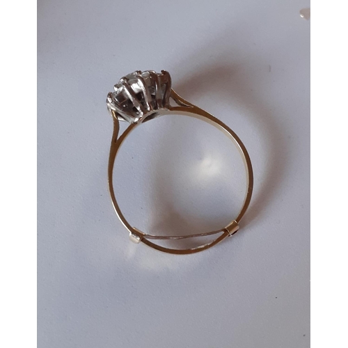 324 - 18 Carat Gold Diamond Ring Size Q