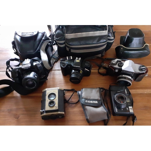 148 - Collection of Cameras & Cases - Mixture of 
Manufacturers