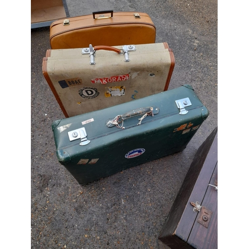 20 - Four Old Travel Cases, One Wood, Some with travel stickers