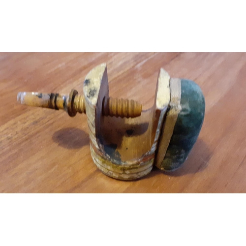 25 - Victorian Thine Table Pin Cushion