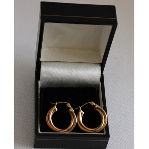 32 - Pair of 9ct Gold Earrings Marked 375 in Box
Weighs 1.90gms