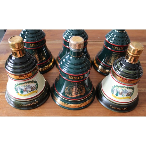 7 - Christmas Editions Six Bells Whisky Bells 1990-1992 Complete With Seals 
Height - 20cm
Base - 14cm

... 