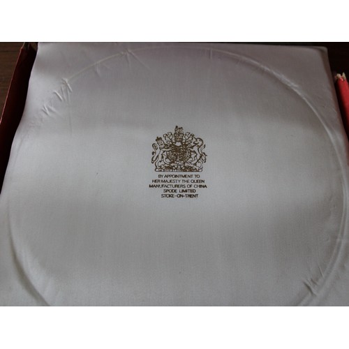 43 - Four Collectable Spode Plates in Boxes

The Kells Plate
The St Chad Plate ( Water Damage to box)
The... 