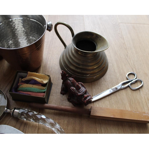 15 - Mixed Lot of Assorted / Collectable Items