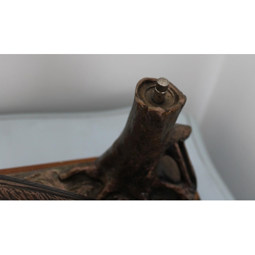 17 - Gold Painted Metal Pheasant Fire Striker on Plinth. Possibly Bronze.

Measures 20cm high x 31cm Wide... 